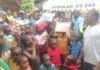 Douala : Plusieurs déplacés internes reçoivent la visite de l’association « Ensemble, Donnons du Sourire à Ceux qui en ont Besoin »