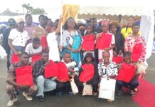 Back to School : à Douala 5ᵉ, « Soutien Scolaire à la Base » récompense le mérite et soutient 1 503 enfants
