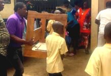 Douala 5e : Mfeungwang Richard renforce les équipements des établissements publics